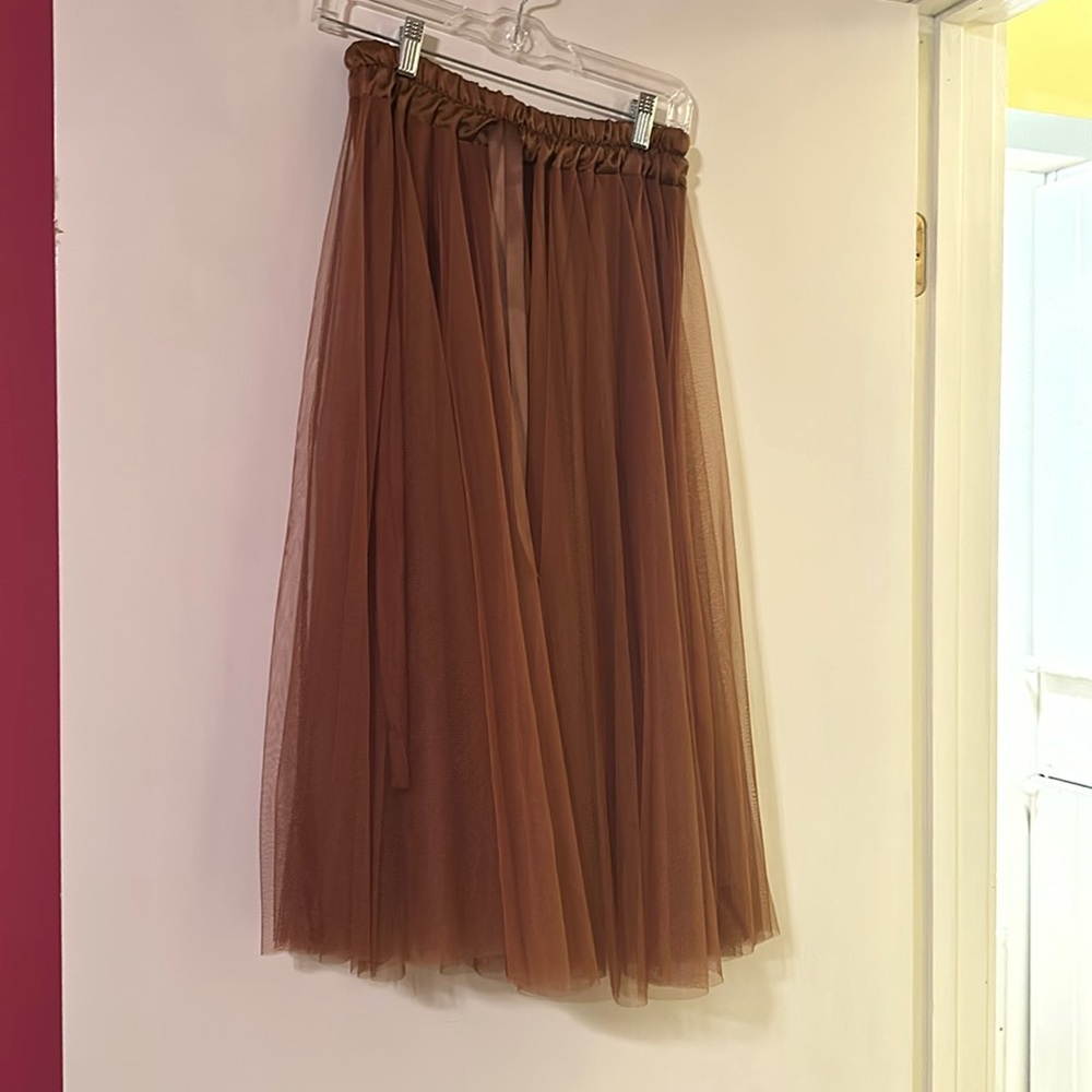 Flowy tulle skirt in cinnamon brown fits size S to M